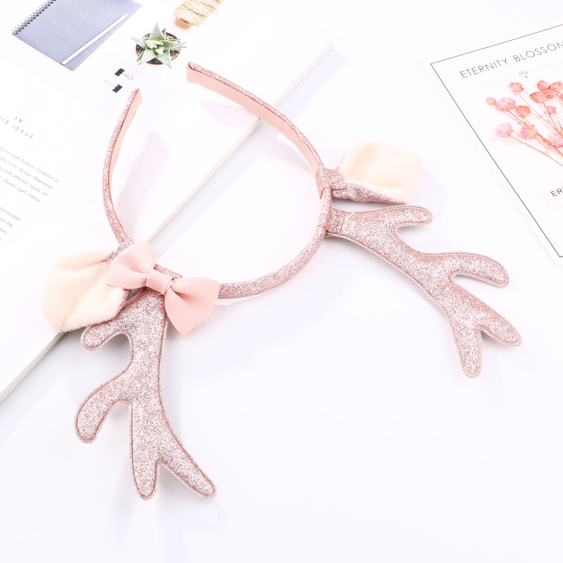 Urocza różowa opaska na głowę  – Reindeer Antlers Headband recenzja i cena